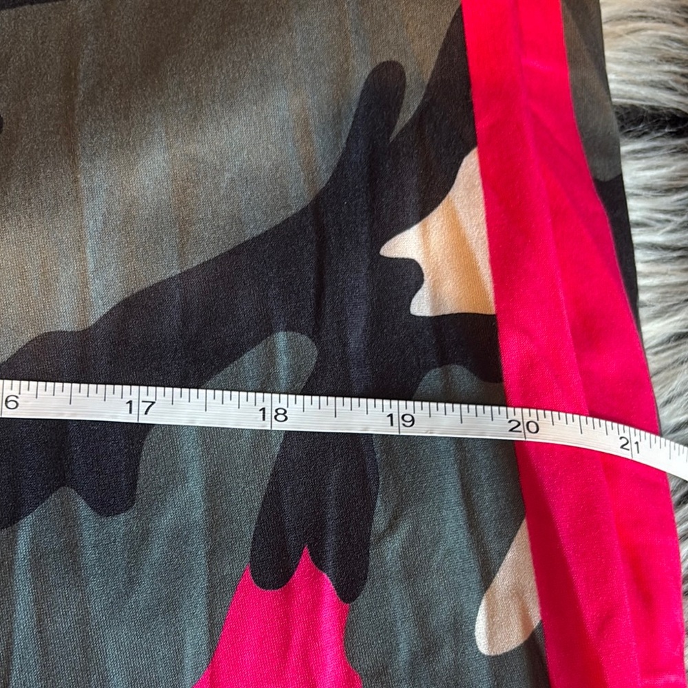 SHEIN Black Grey and Pink Outfit  with Camouflage Design - Picture 8 of 9